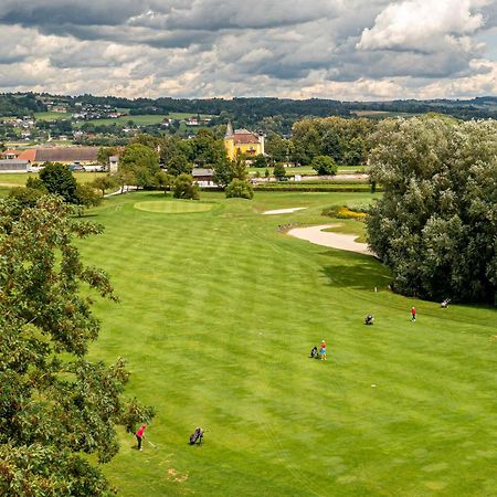 Schloss Muehldorf Hotel Feldkirchen an der Donau Buitenkant foto